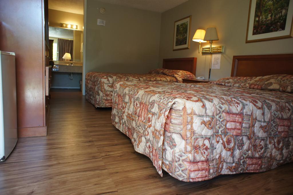 Executive Inn & Suites Orange Bagian luar foto